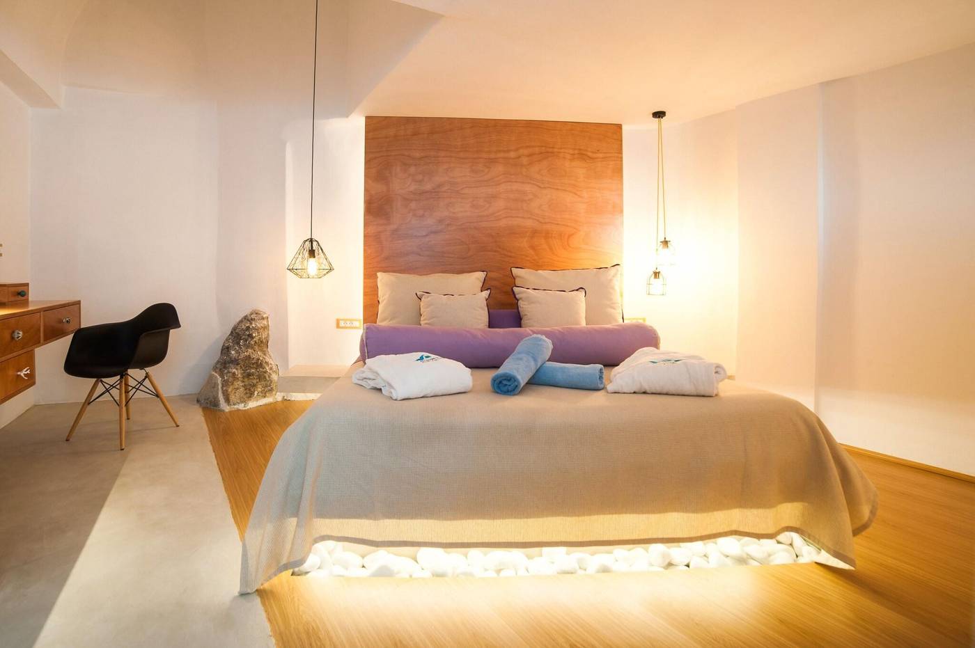 Armeni-Village-Room-14