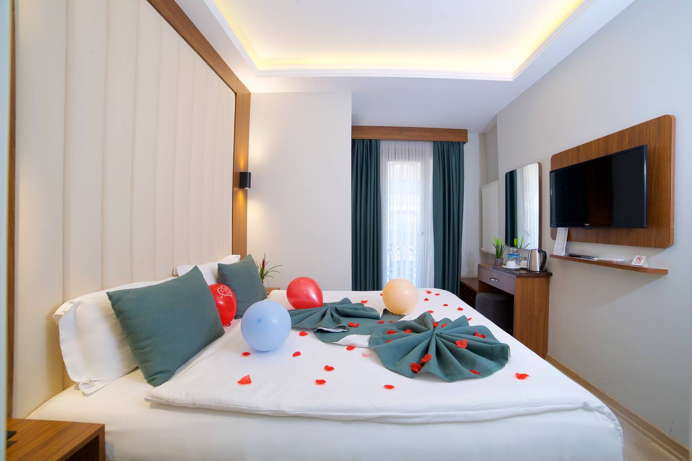 Hotel-Black-Tulip-Room-25