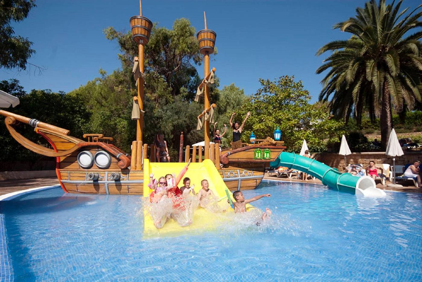 Golden-Bahia-de-Tossa-Pool-62