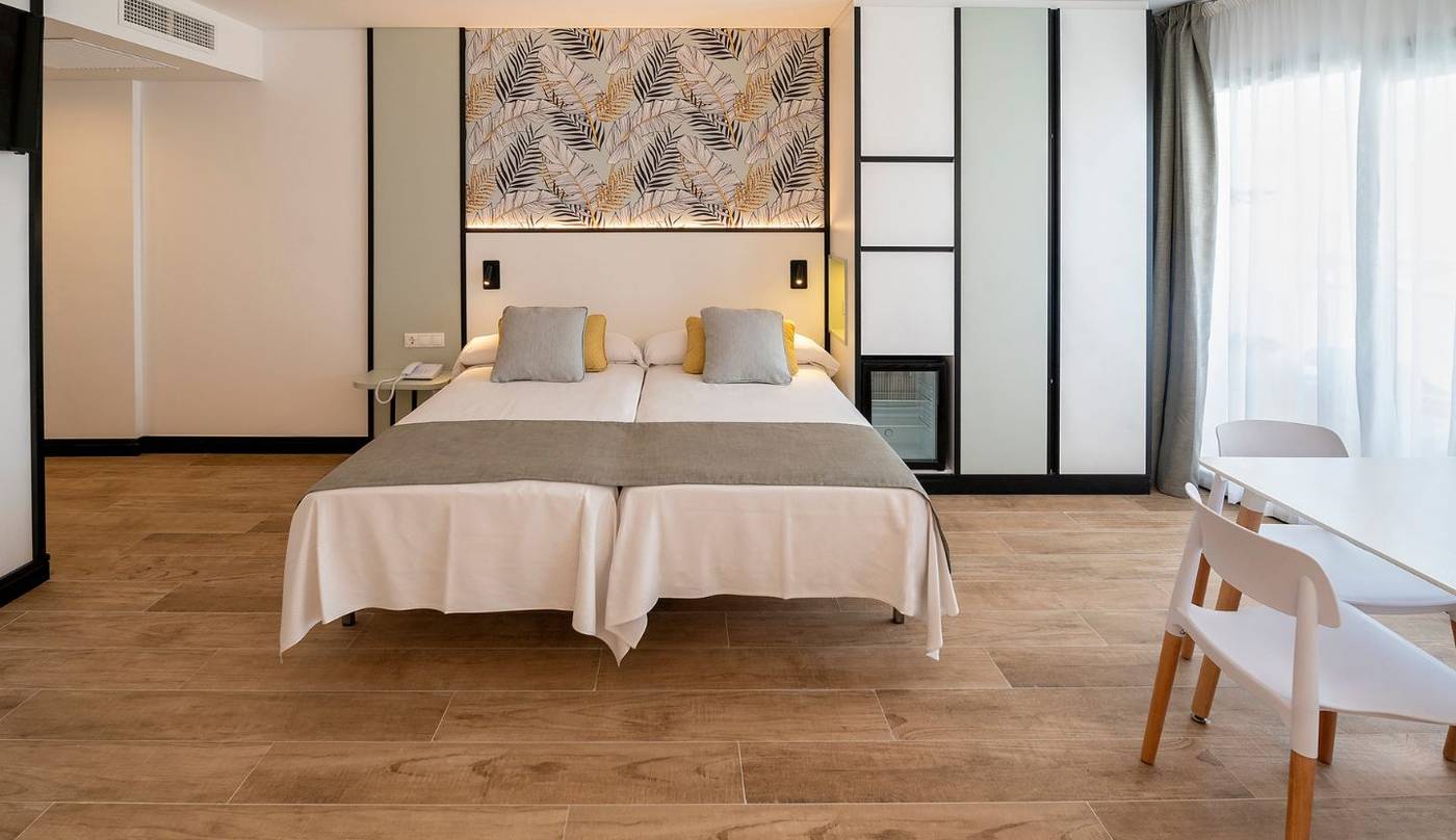 Medplaya-Hotel-Calypso-Room-14