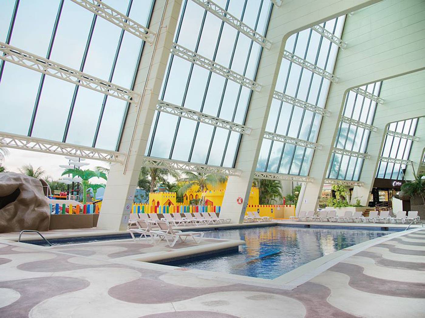 Crown-Paradise-Club-Cancun-Pool-66