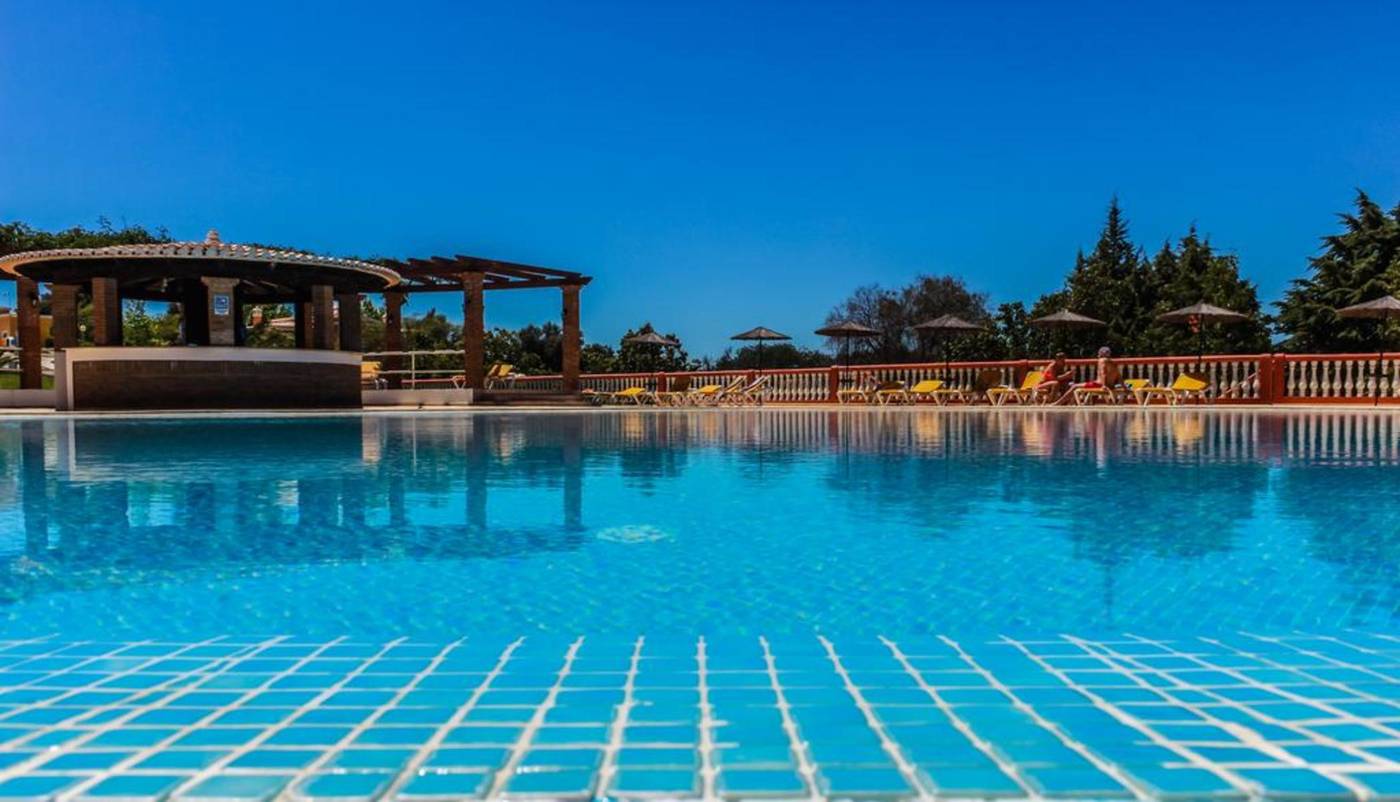 Colina-da-Lapa-Pool-15
