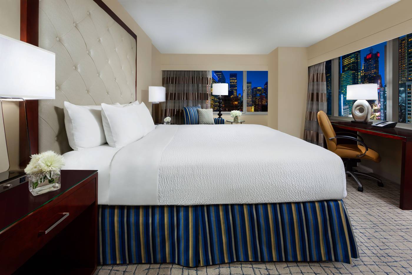 Crowne-Plaza-Times-Square-Manhattan-Room-22