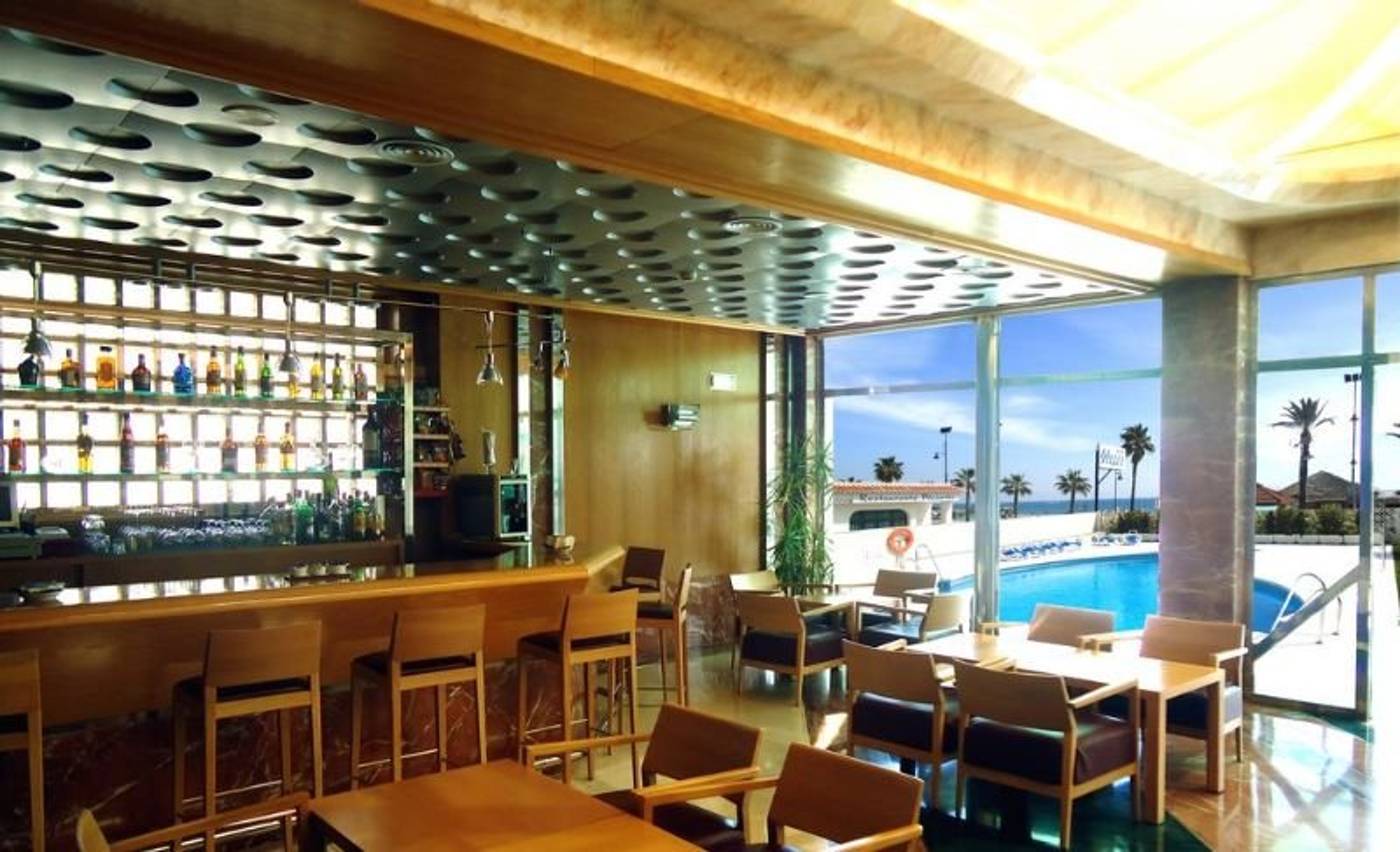 Isabel-Bar-62