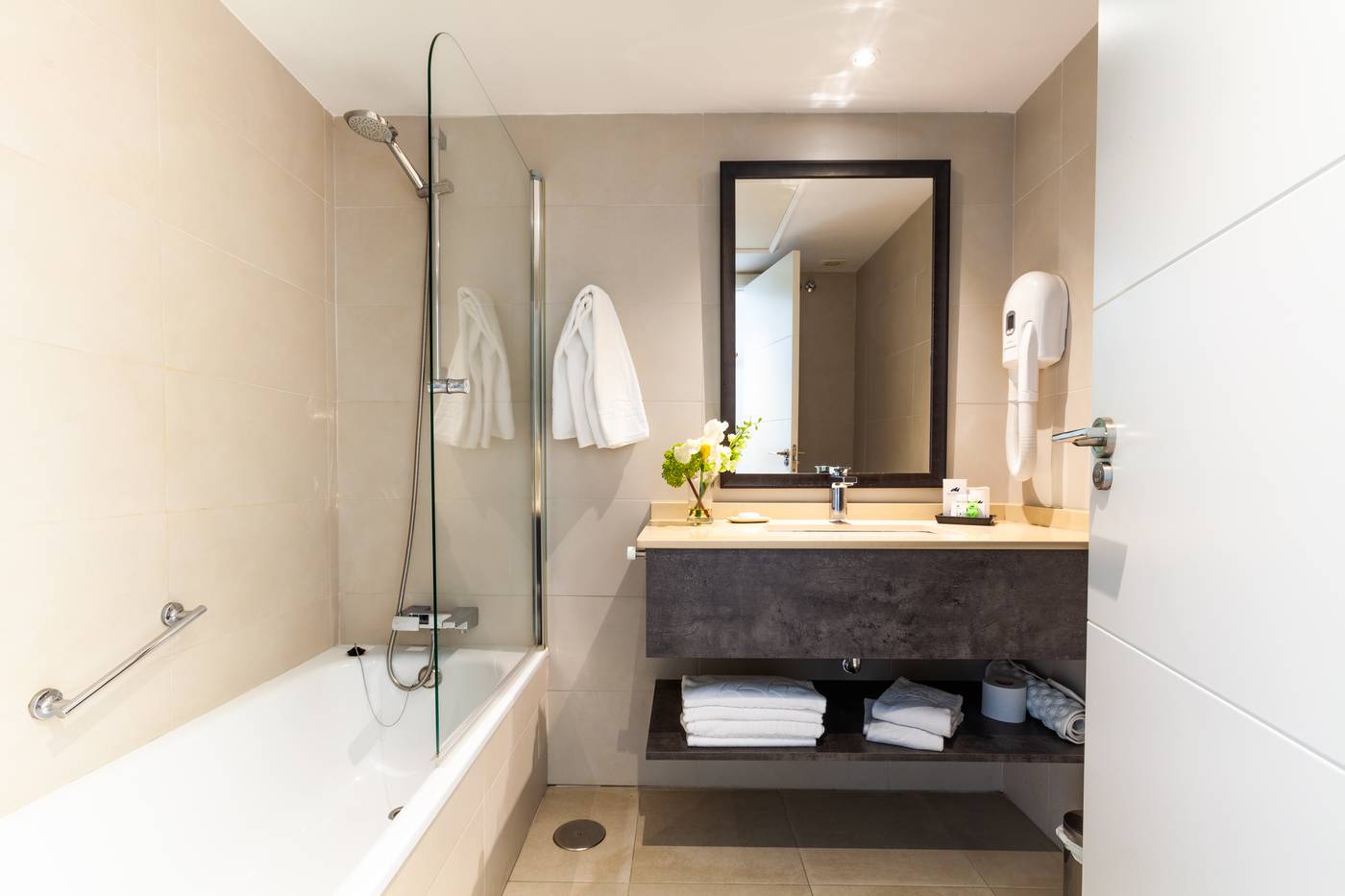 Ramada-Hotel---Suites-by-Wyndham-Costa-del-Sol-Room-58