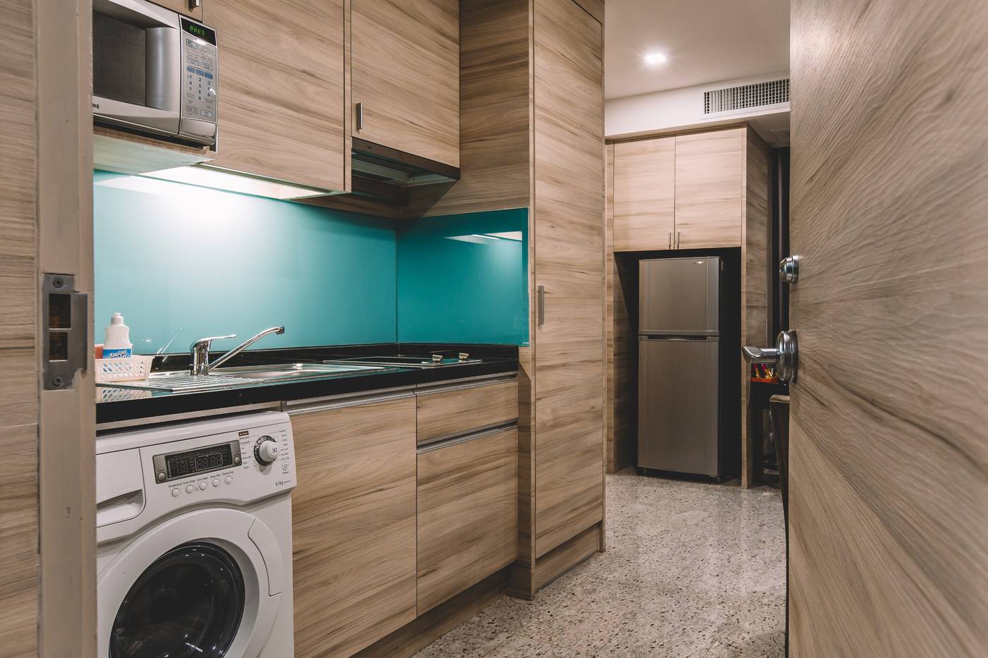 Adelphi-Suites-Bangkok-Room-12