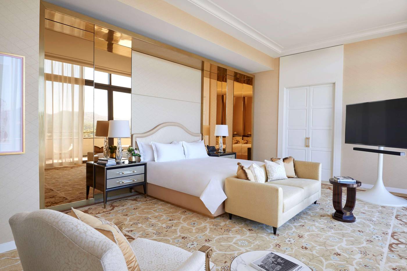 Waldorf-Astoria-Beverly-Hills--CA-Room-25