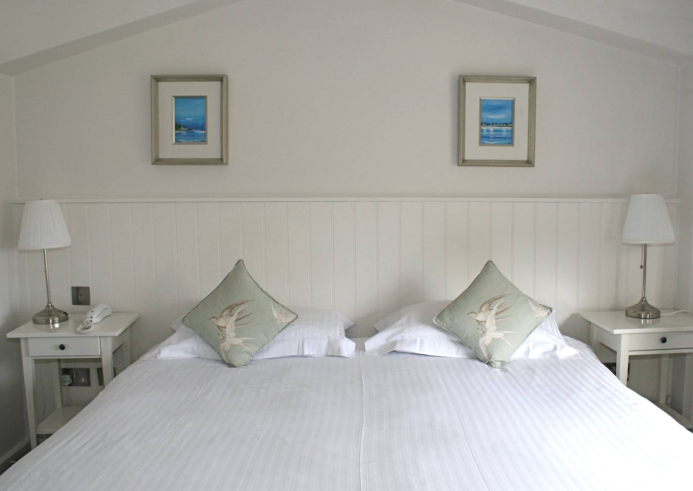 Ommaroo-Hotel-Room-9