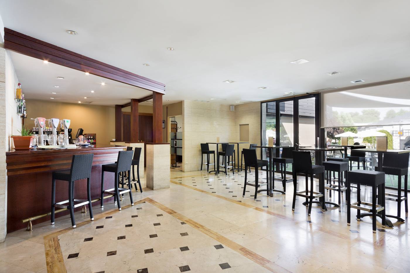 Osuna-Feria-Madrid-Bar-6