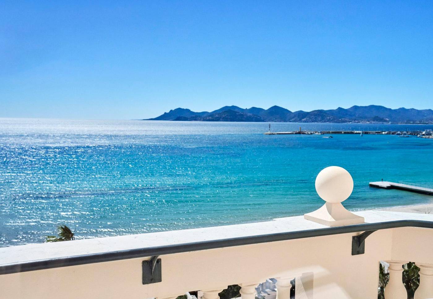 Regent-Carlton-Cannes-Room-71