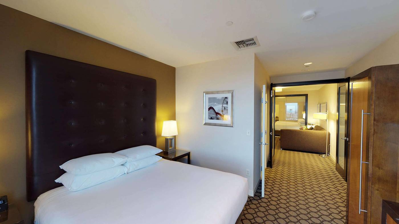 Hyatt-Regency-Orange-County-Room-39