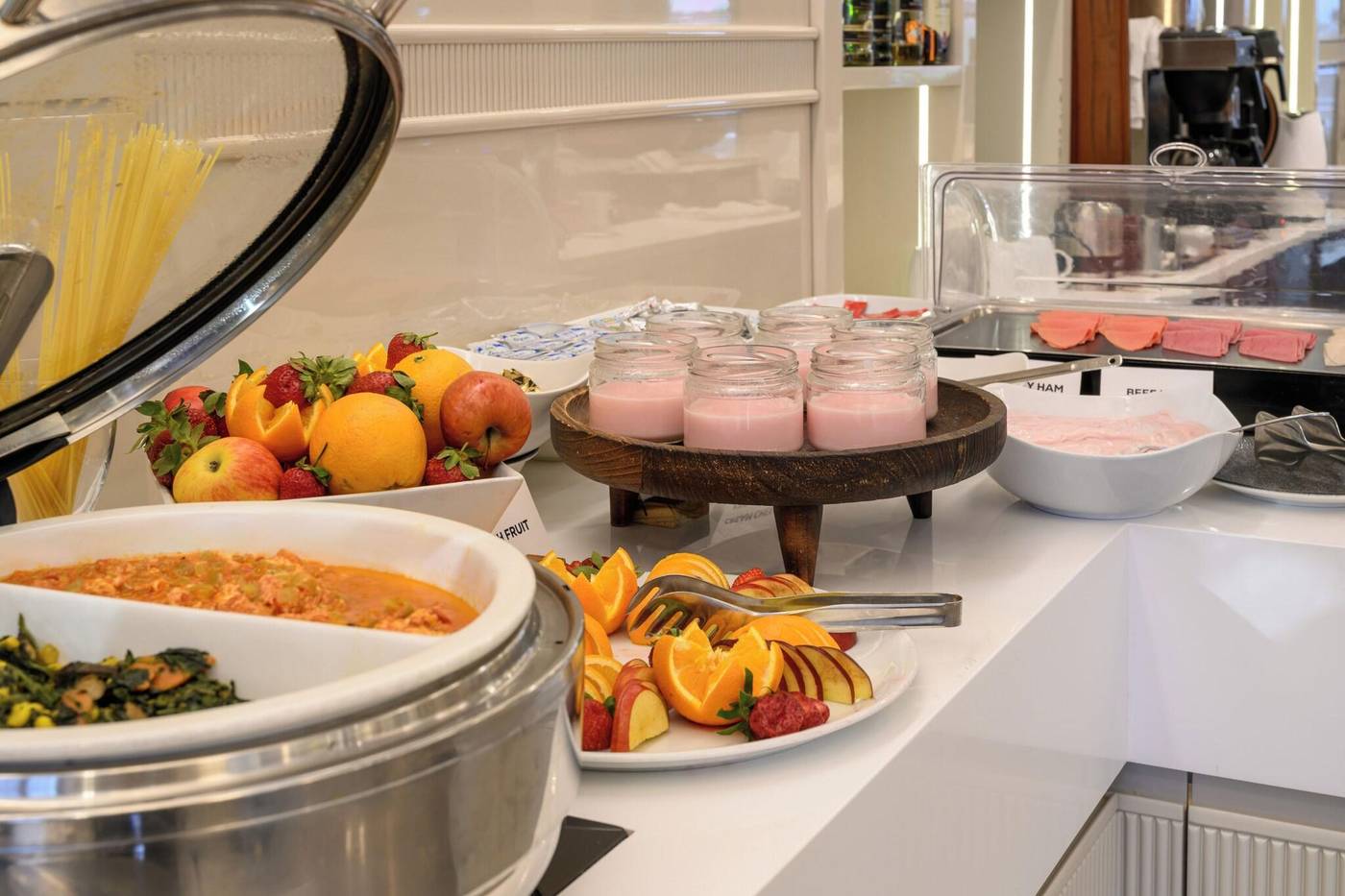 Four-Points-Express-by-Sheraton-Istanbul-Taksim-Restaurant-31