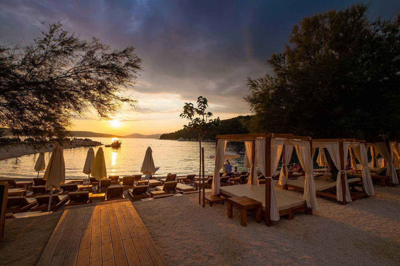 Salona-Palace-Beach-53