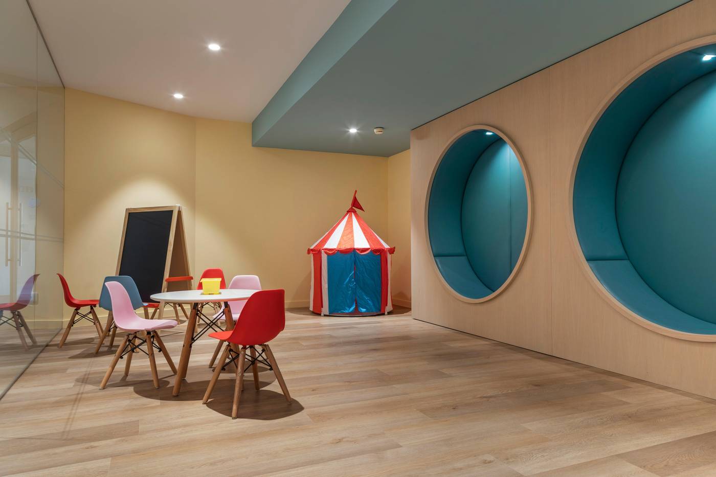 Crowne-Plaza-Caparica-Lisbon-Sports-and-Entertainment-67