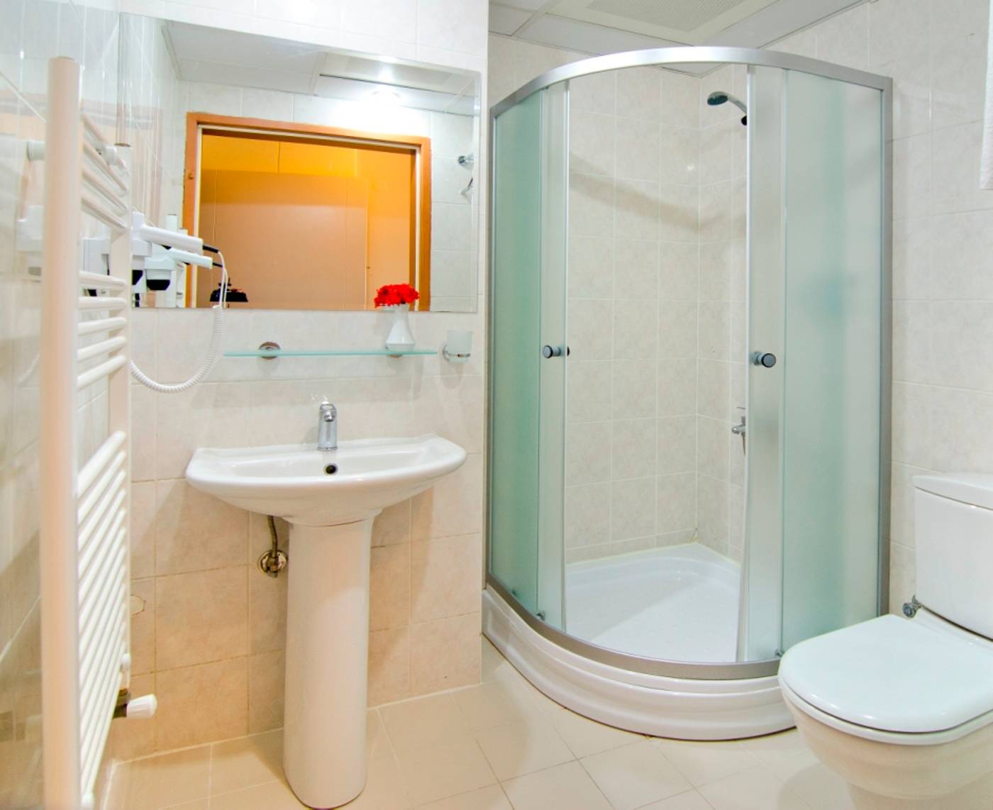 The-Panorama-Hill-Room-15