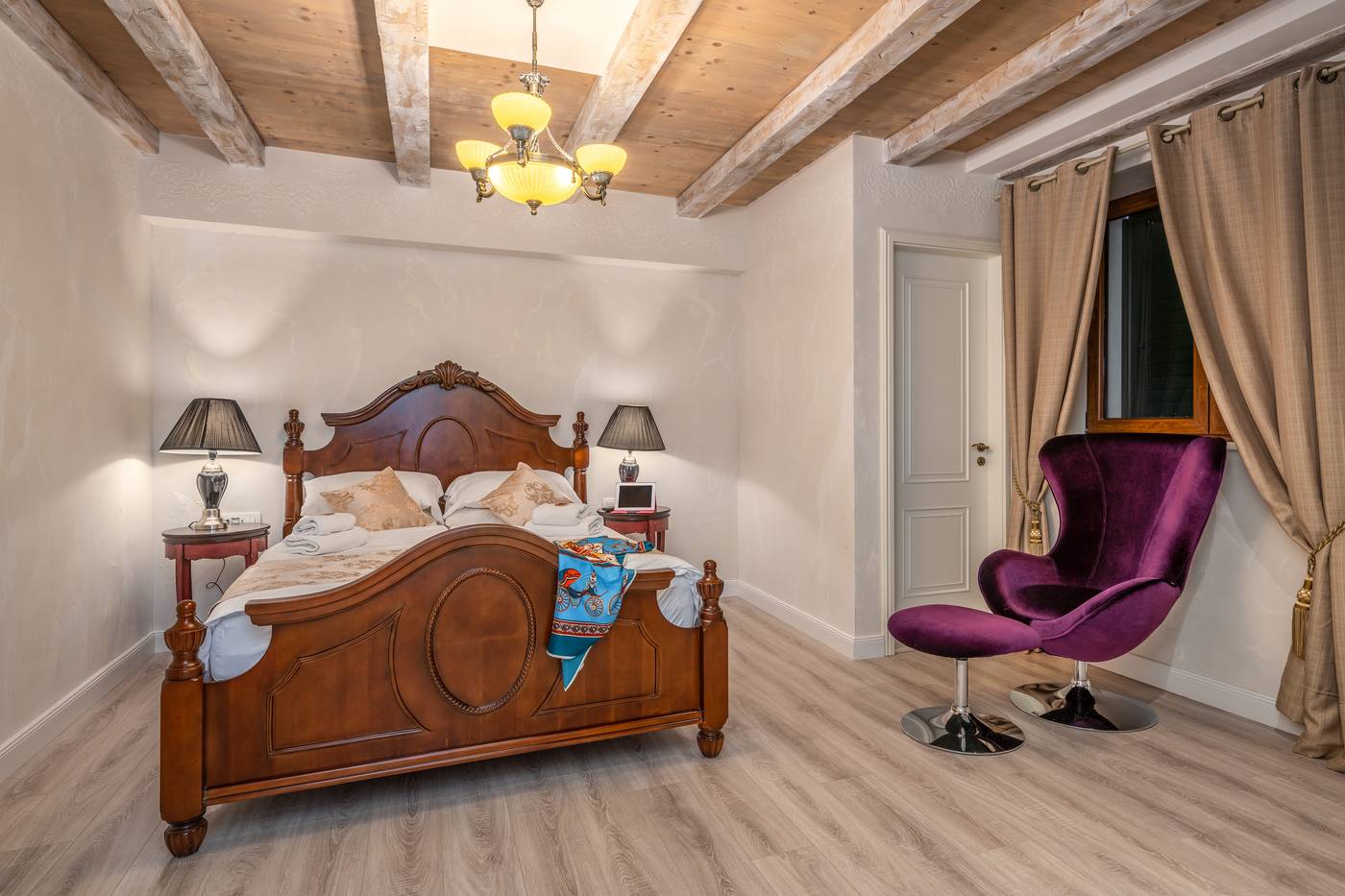 Heritage-Palace-Varos---Quaint---Elegant-Hotels-Room-22