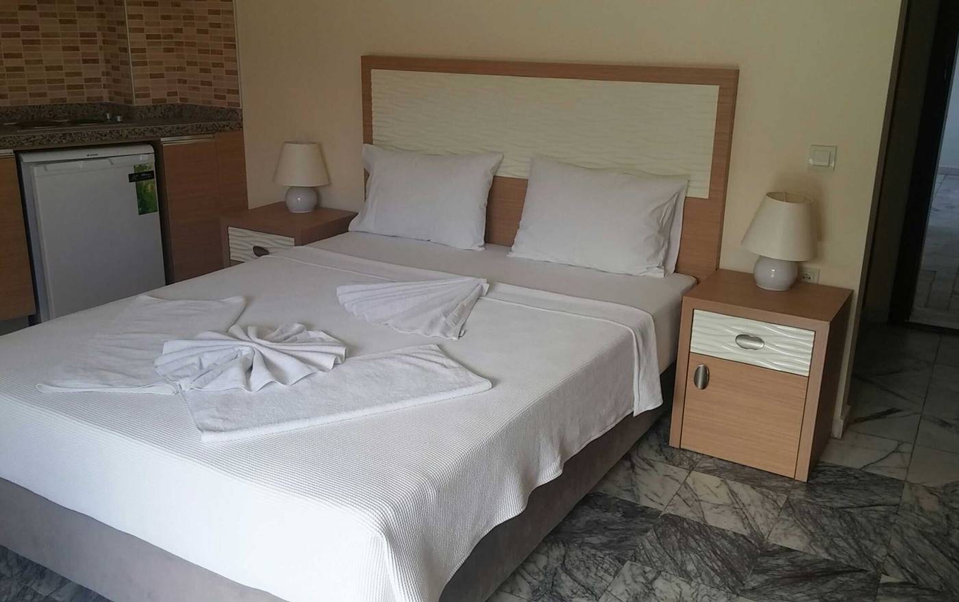 Sahin-Palace-Apartments-Room-23