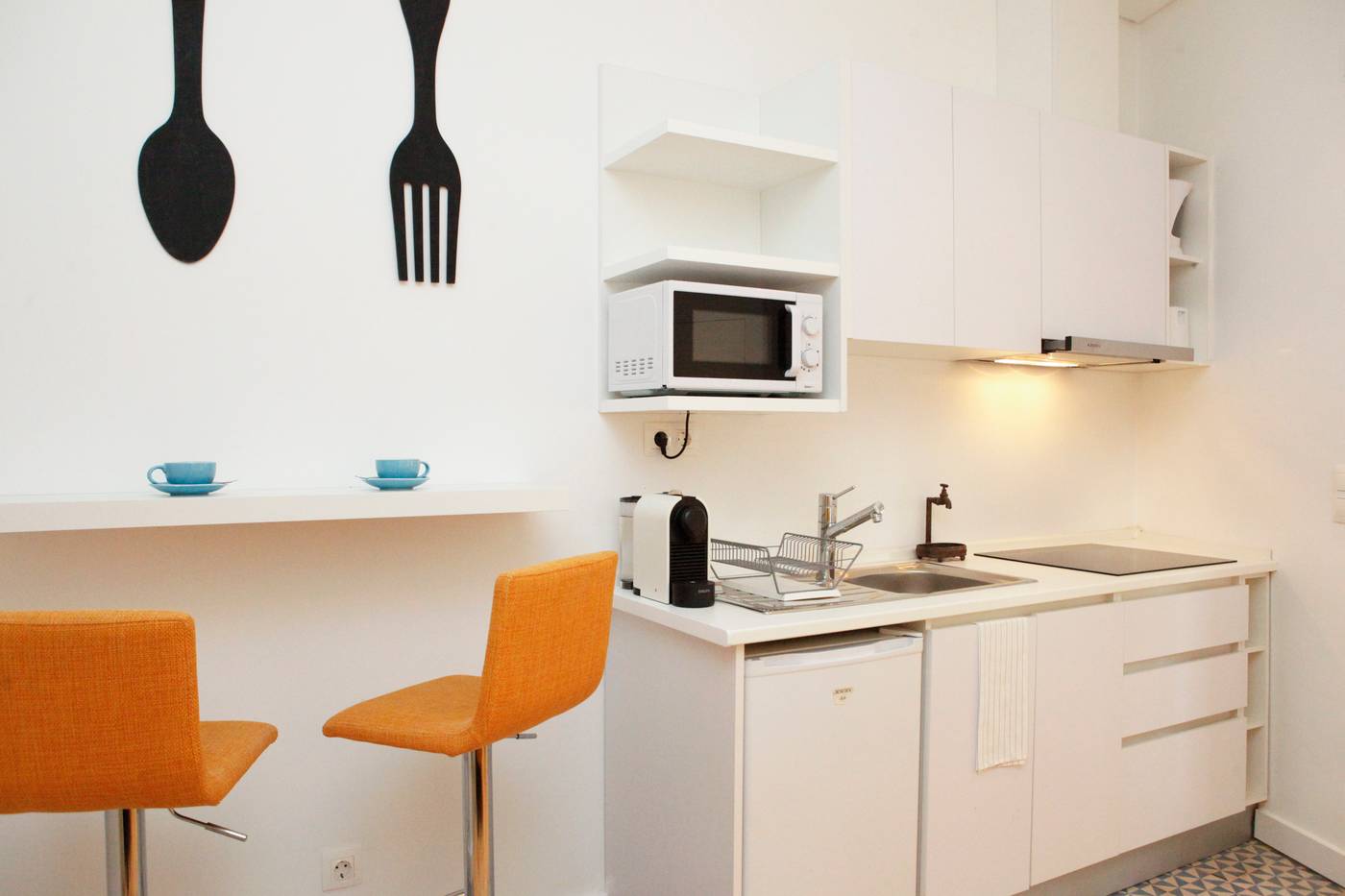 Alfama-Yellow-House-Room-22