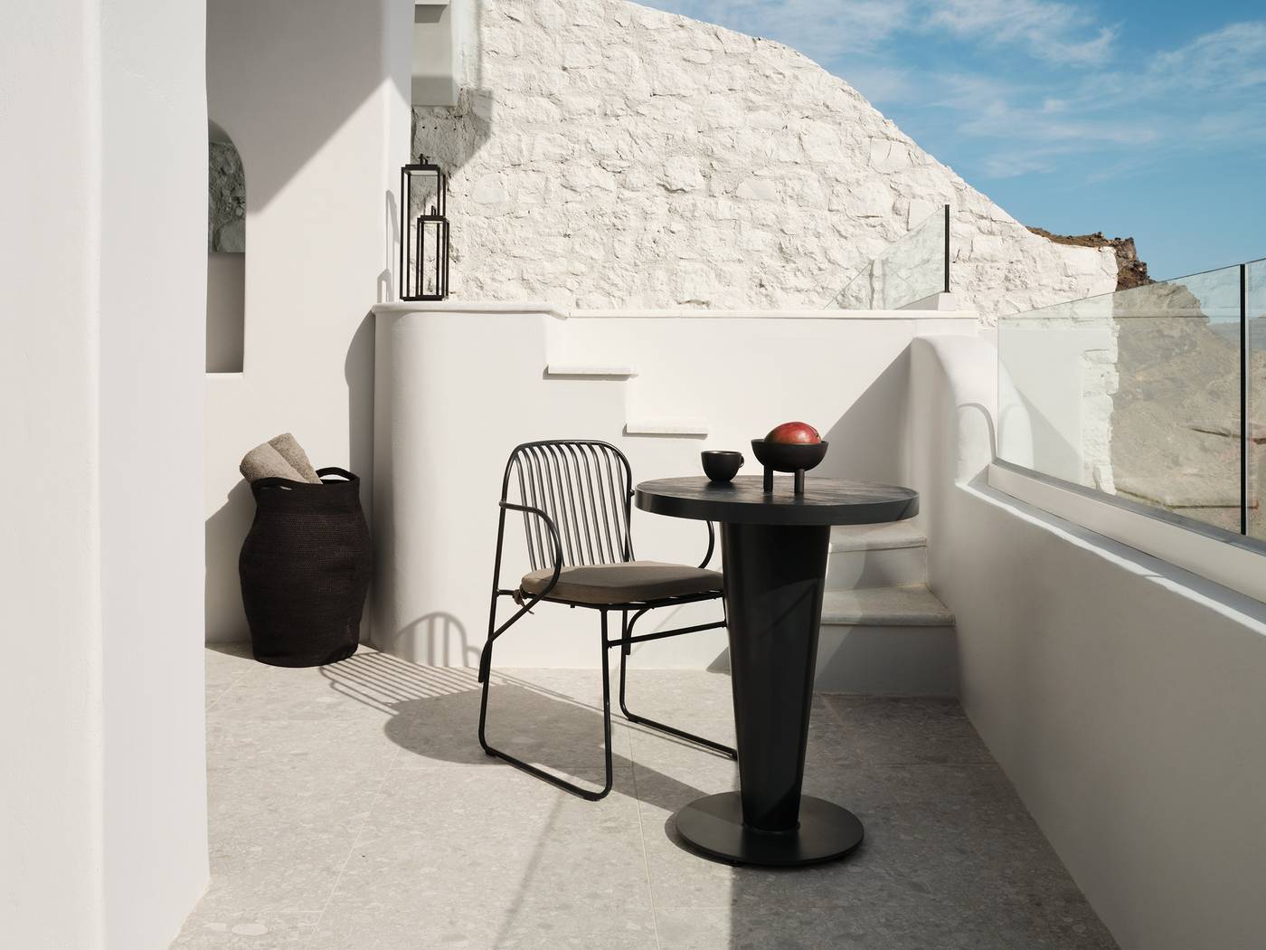 Hom-Santorini-Room-11