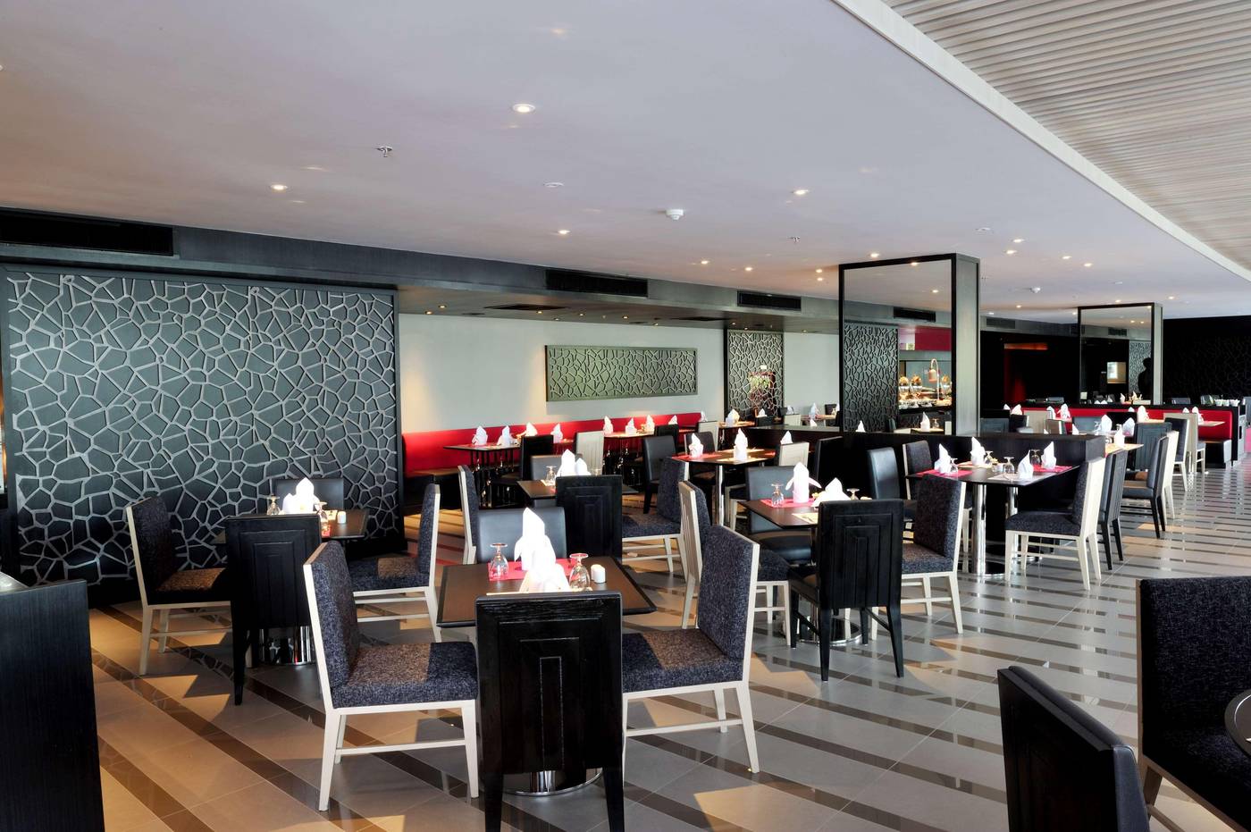 Amaranth-Suvarnabhumi-Hotel-Restaurant-21