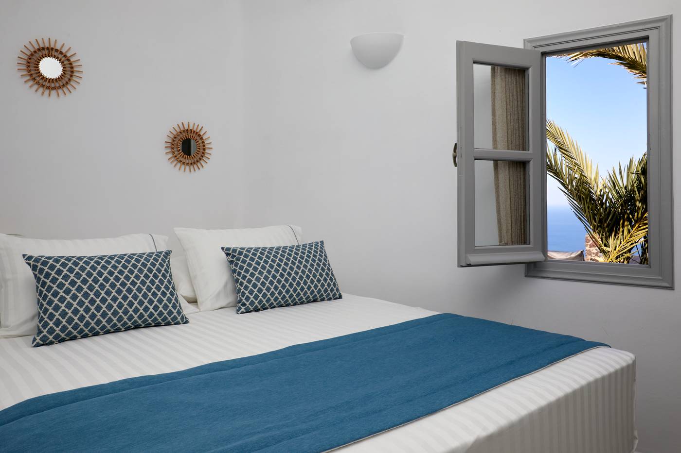 El-Verano-Collection-Santorini-Room-38