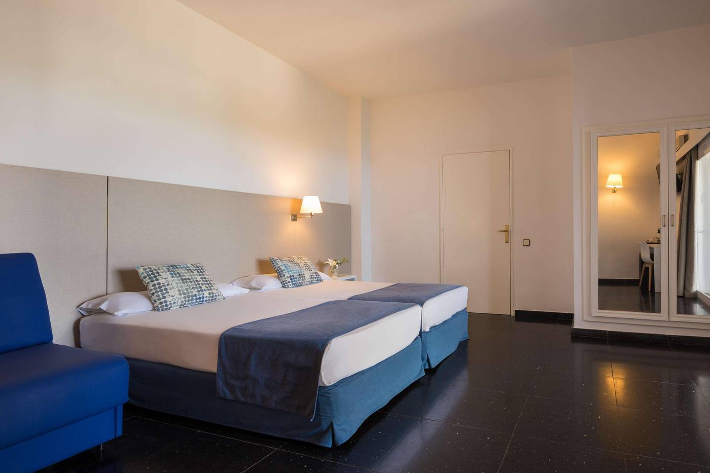 htop-Caleta-Palace-Room-29