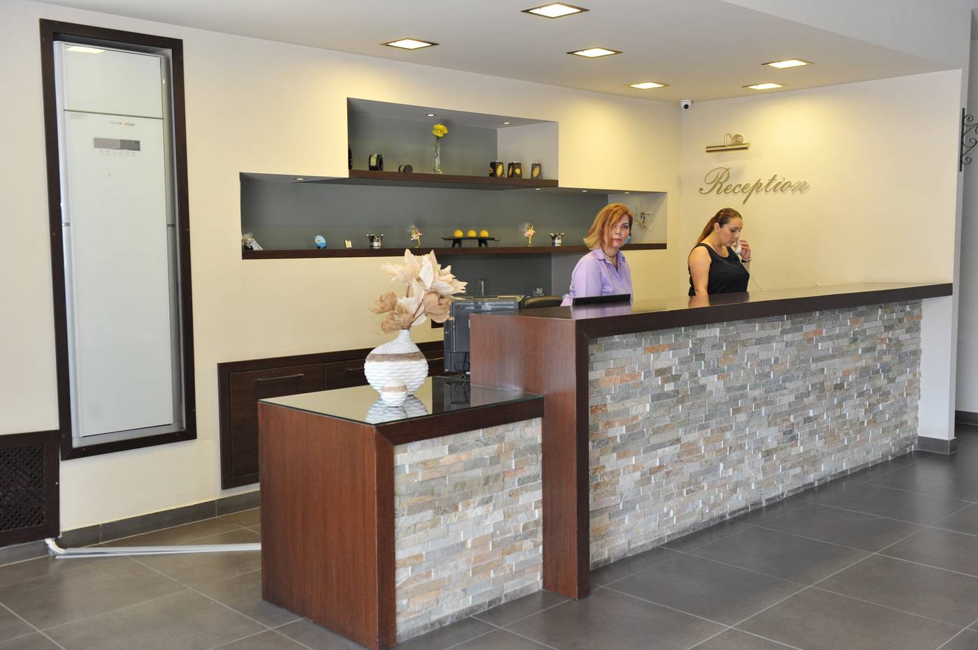 Maritime-Hotel-Apartments-Lobby-40