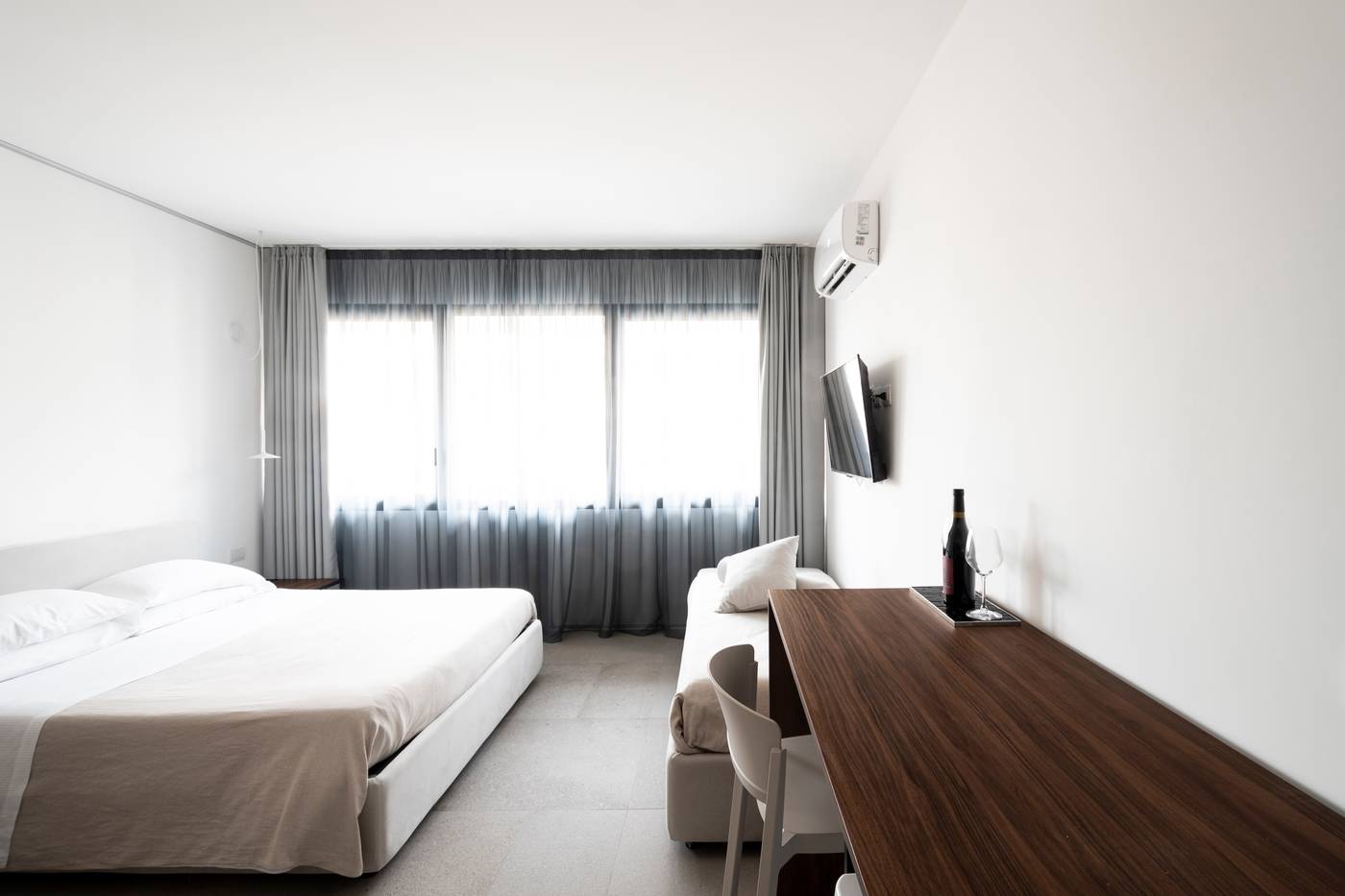 Alkamuri-Posh-Hotel---Spa-Room-14