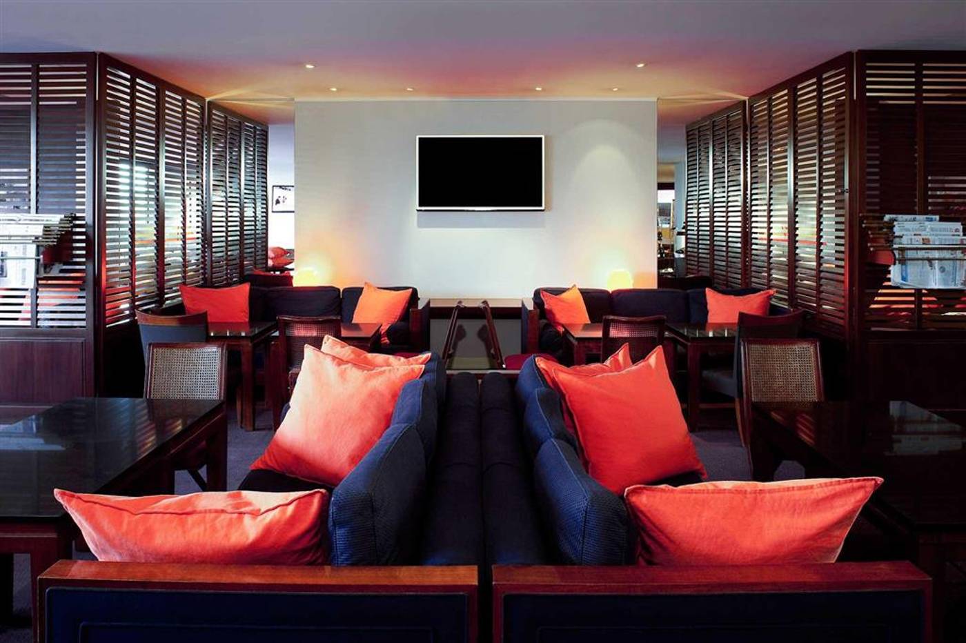 Novotel-Paris-Tour-Eiffel-Bar-26