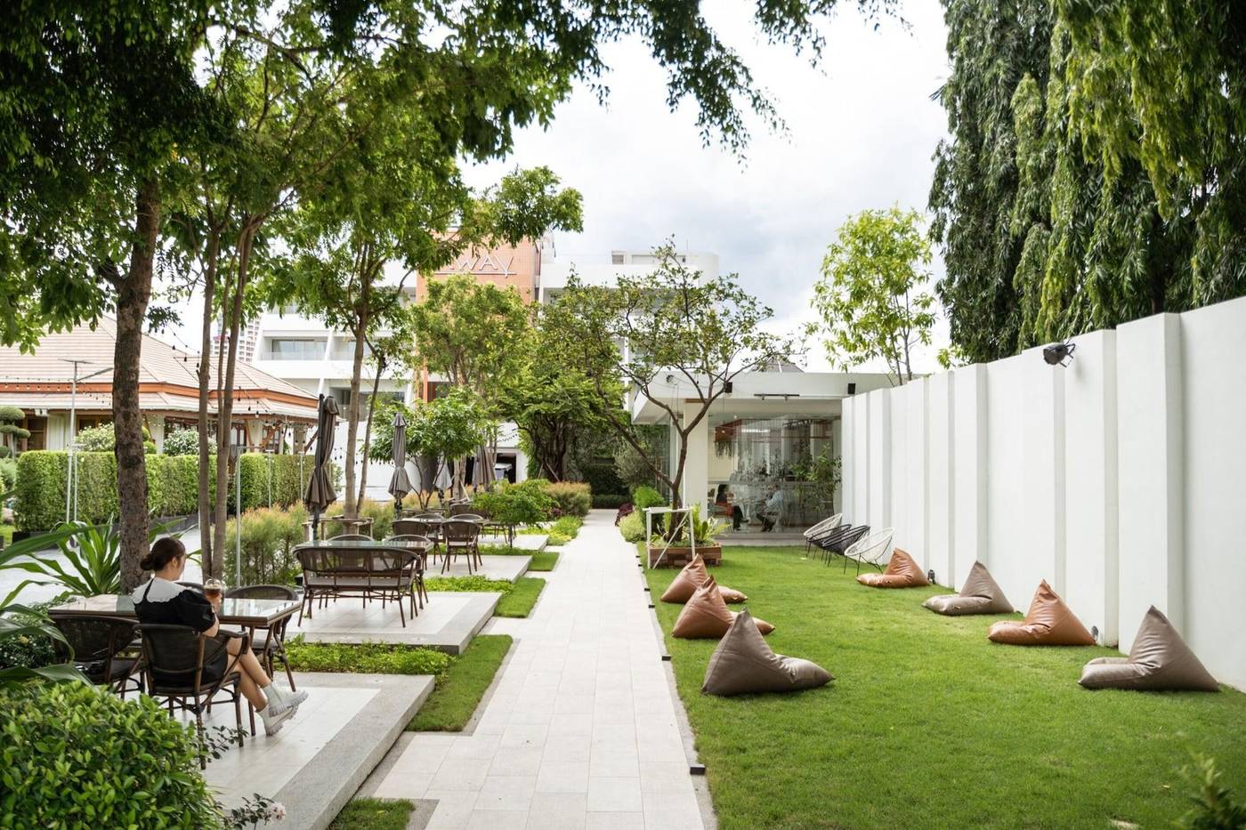 Away-Bangkok-Riverside-Kene-General-view-76