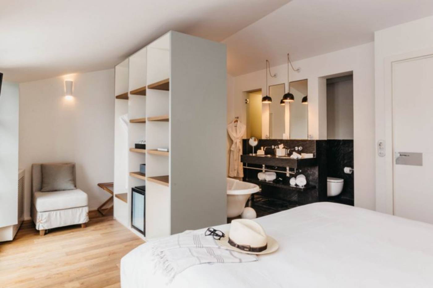 Can-Faustino-Room-36