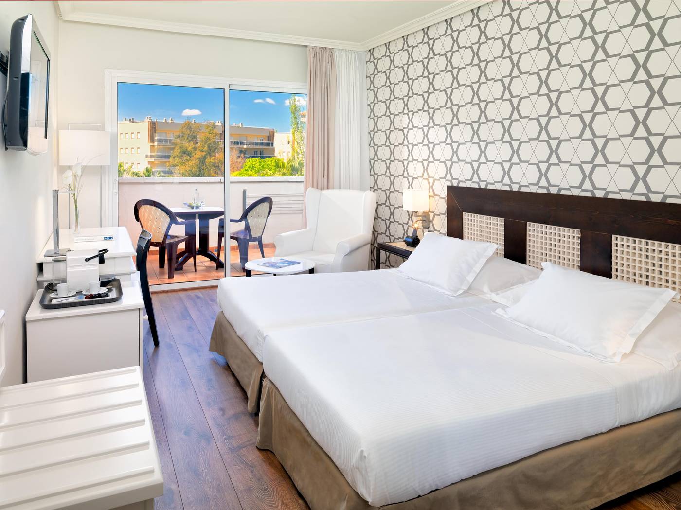 H10-Salauris-Palace-Room-14