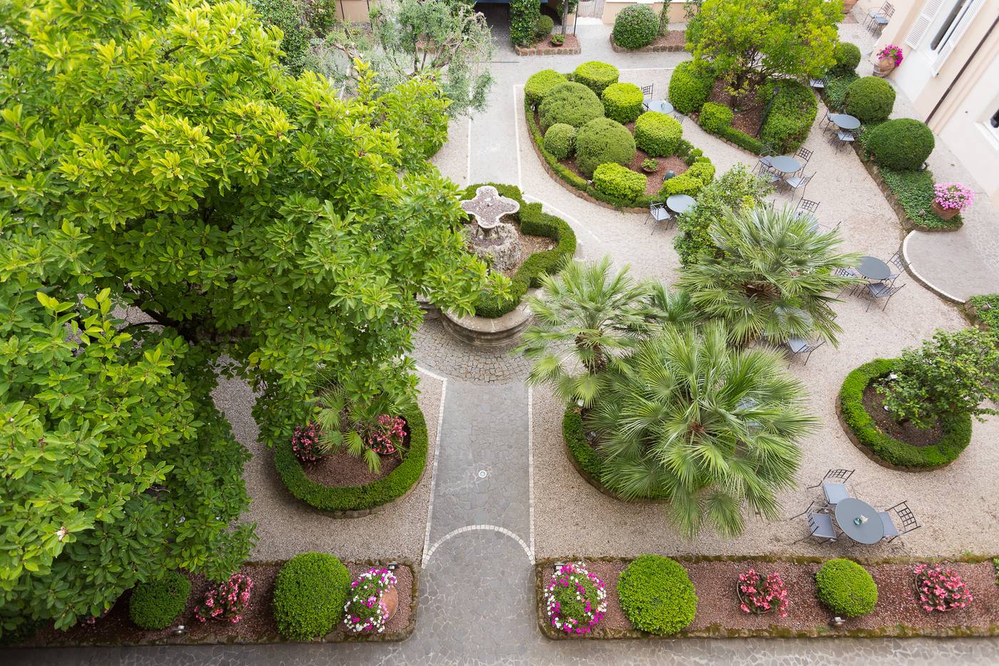 Donna-Camilla-Savelli-Room-45