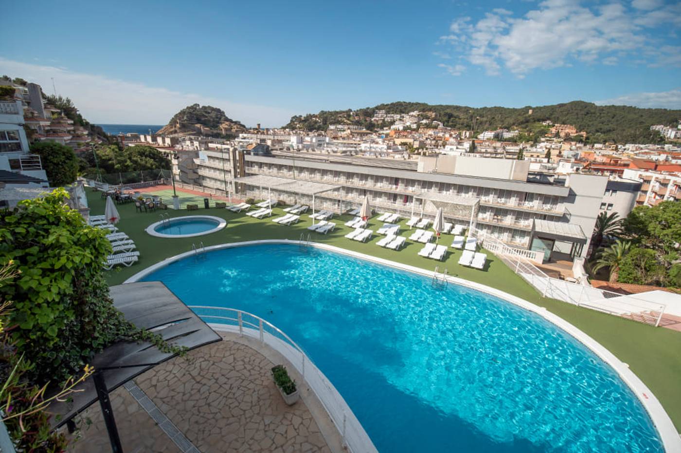 Don-Juan-Tossa-Pool-1