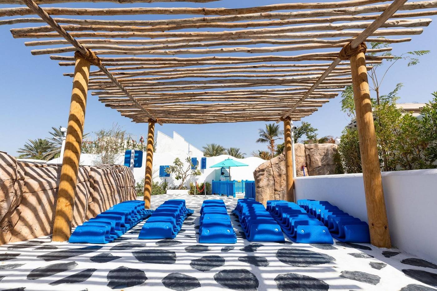 Le-Meridien-Mina-Seyahi-Beach-Resort---Marina-Pool-87