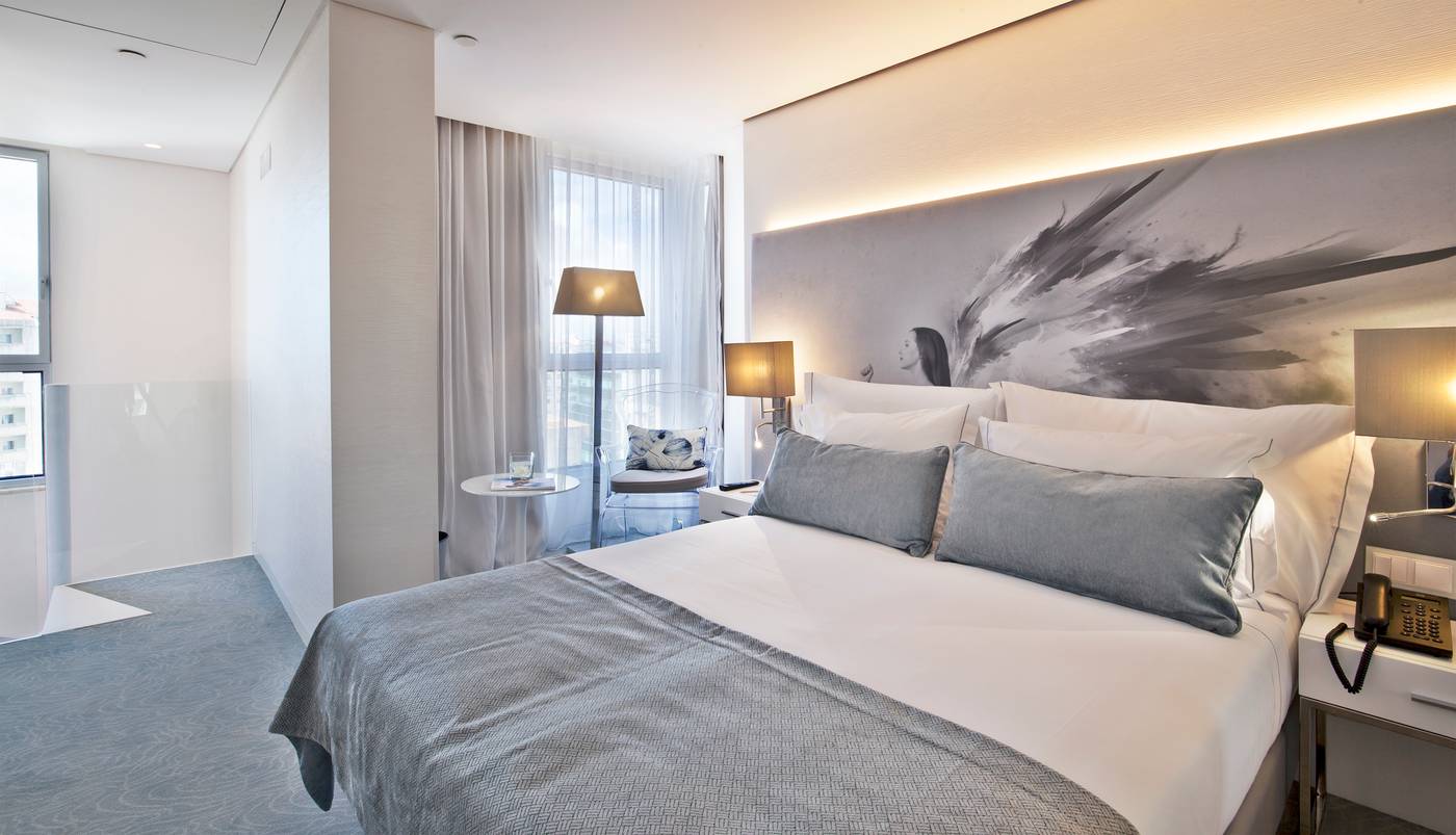 White-Lisboa-Room-5