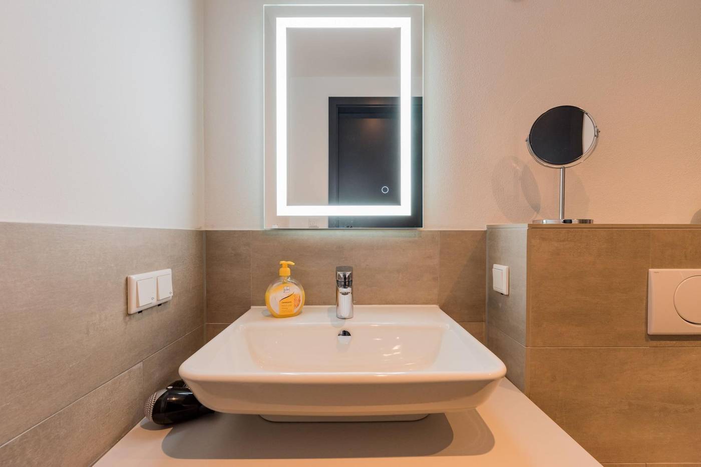 Nena-Apartments-Kreuzberg-61-Room-47