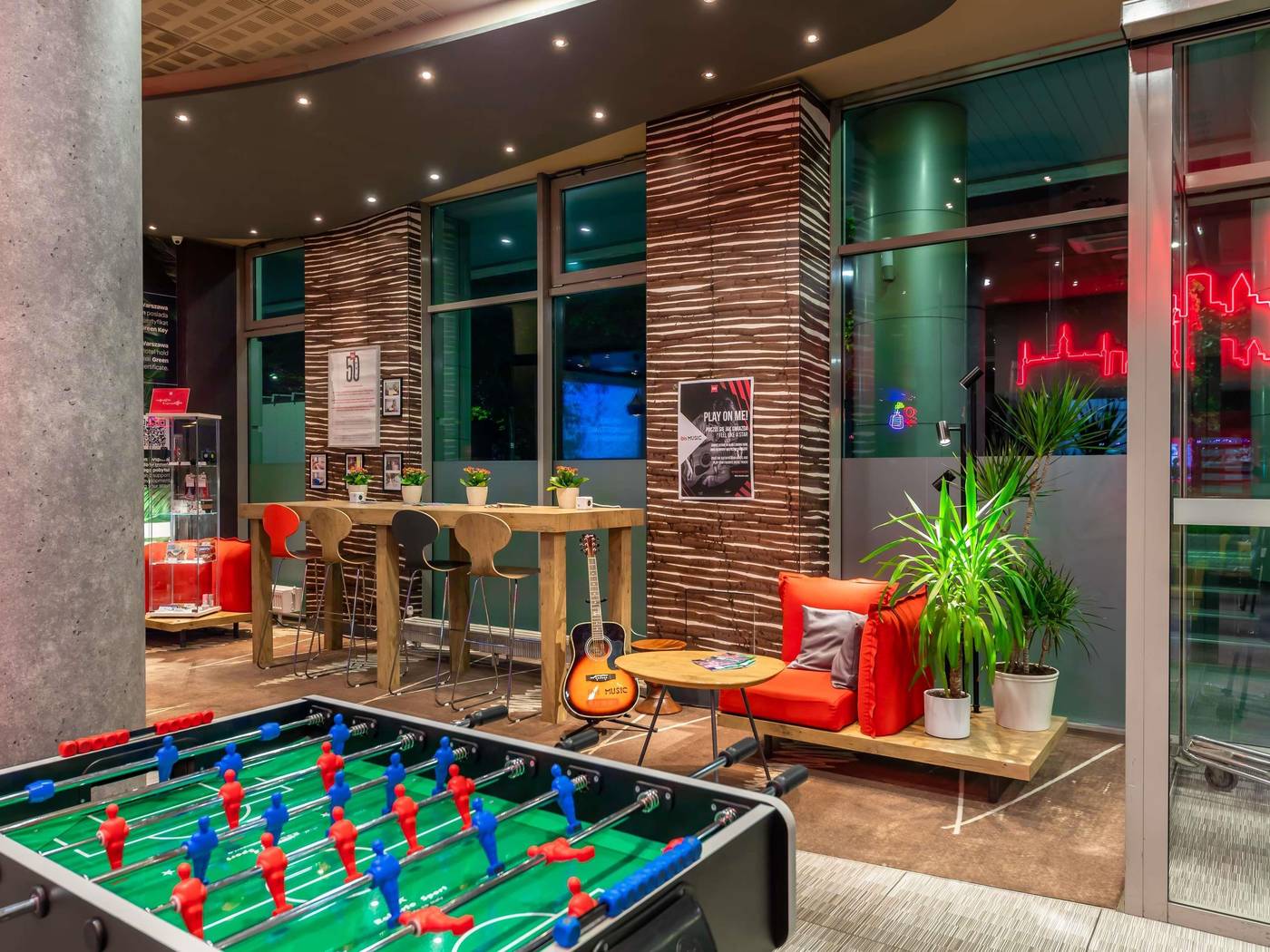 Ibis-Warszawa-Centrum-General-view-94