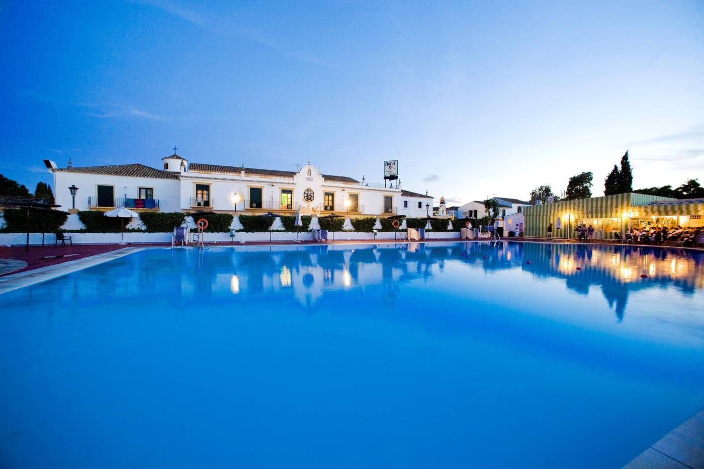 Globales-Pueblo-Andaluz-Pool-5