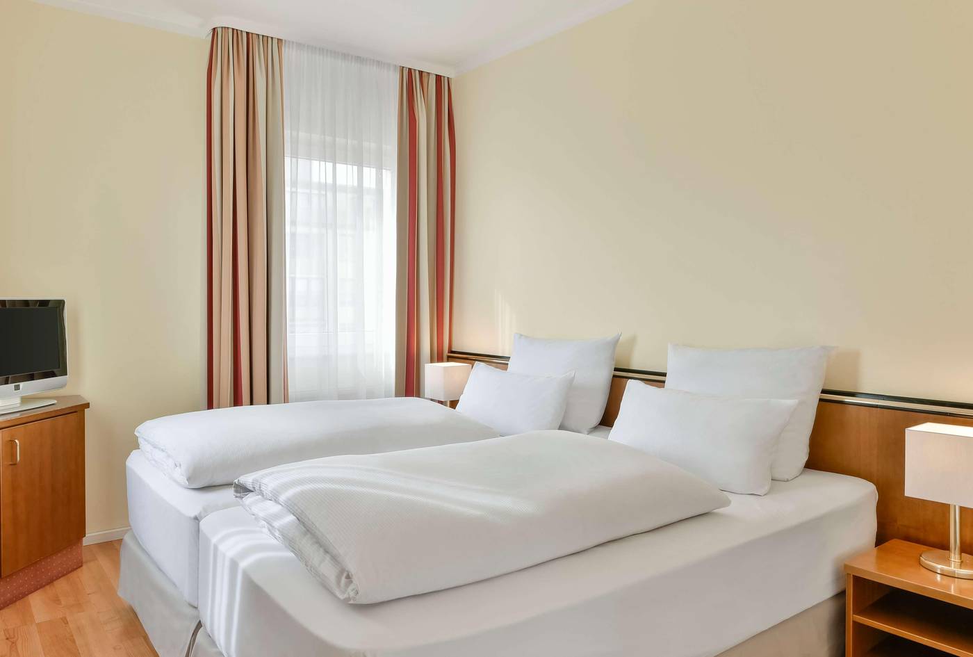 Nh-M----nchen-City-S----d-Room-16