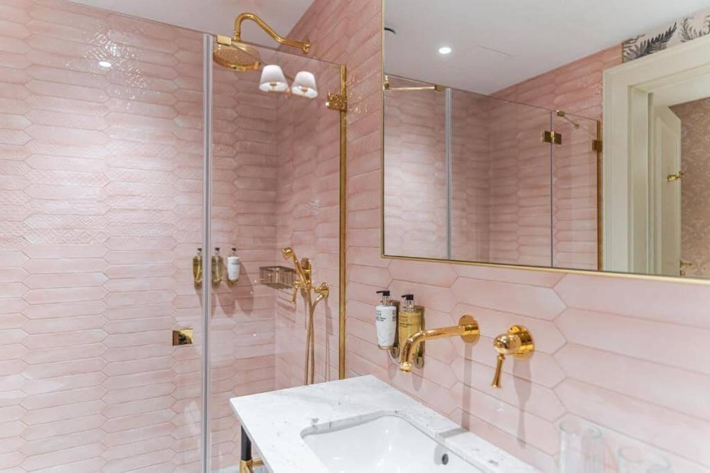 Hotel-Unicus-Palace-Old-Town---Destigo-Hotels-Room-71