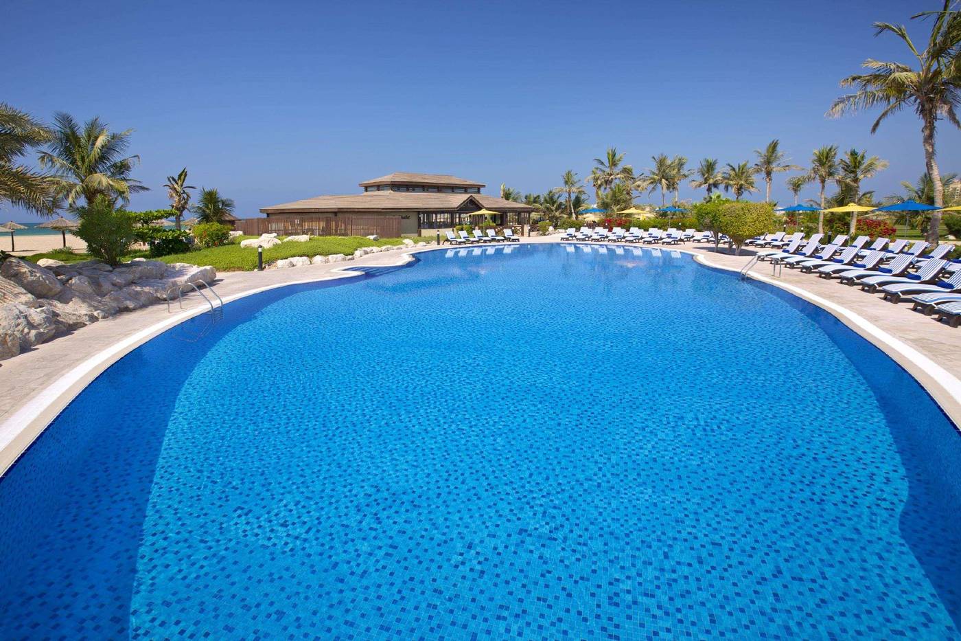 Hilton-Al-Hamra-Beach---Golf-Resort-Pool-4