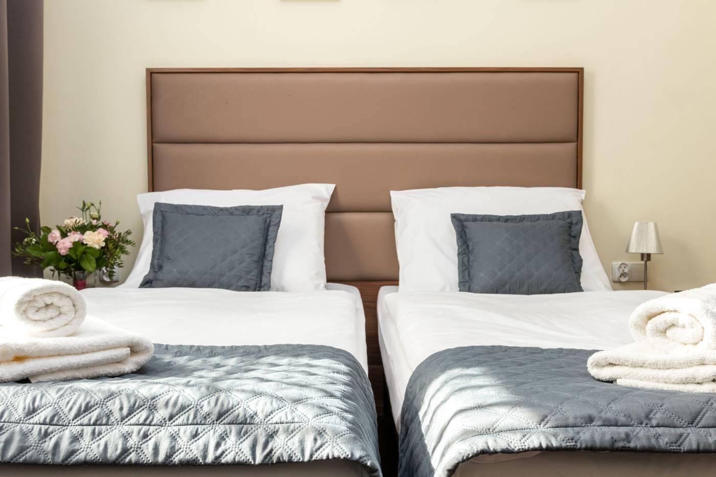 Aparthotel-Old-Town-Room-15