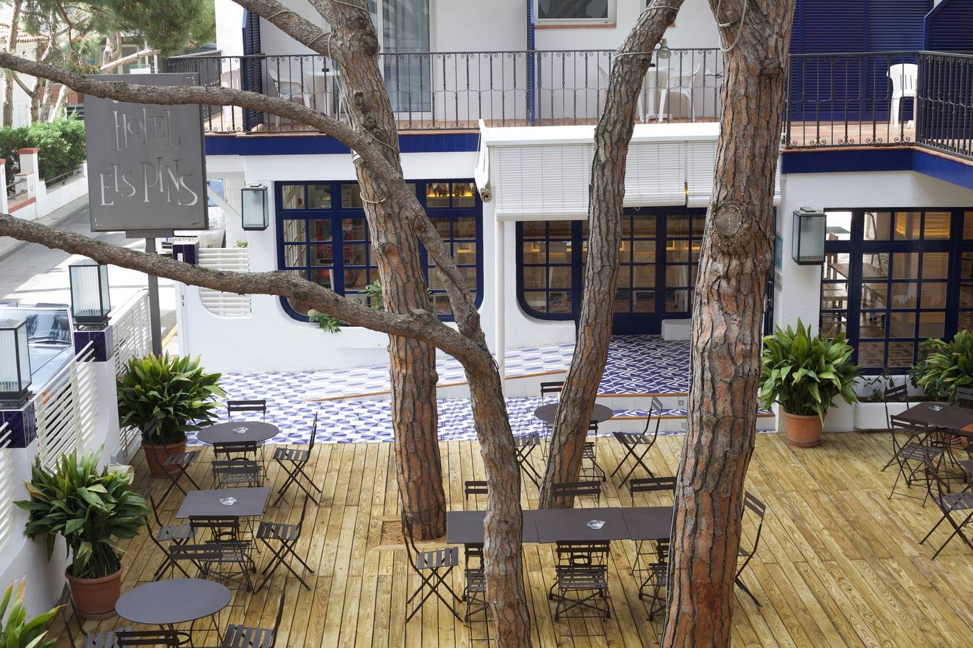 Els-Pins-Hotel-General-view-12