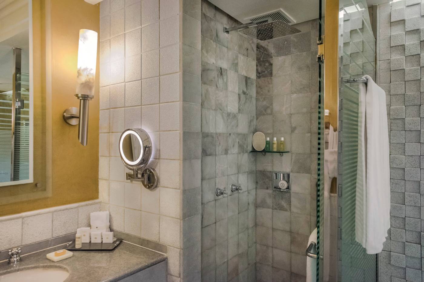 Iberostar-Grand-Paraiso-All-Inclusive-Room-41