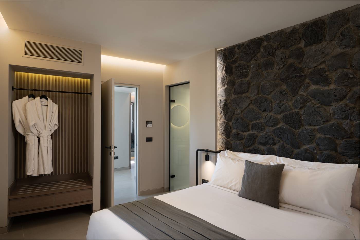 Apikia-Santorini-Room-42