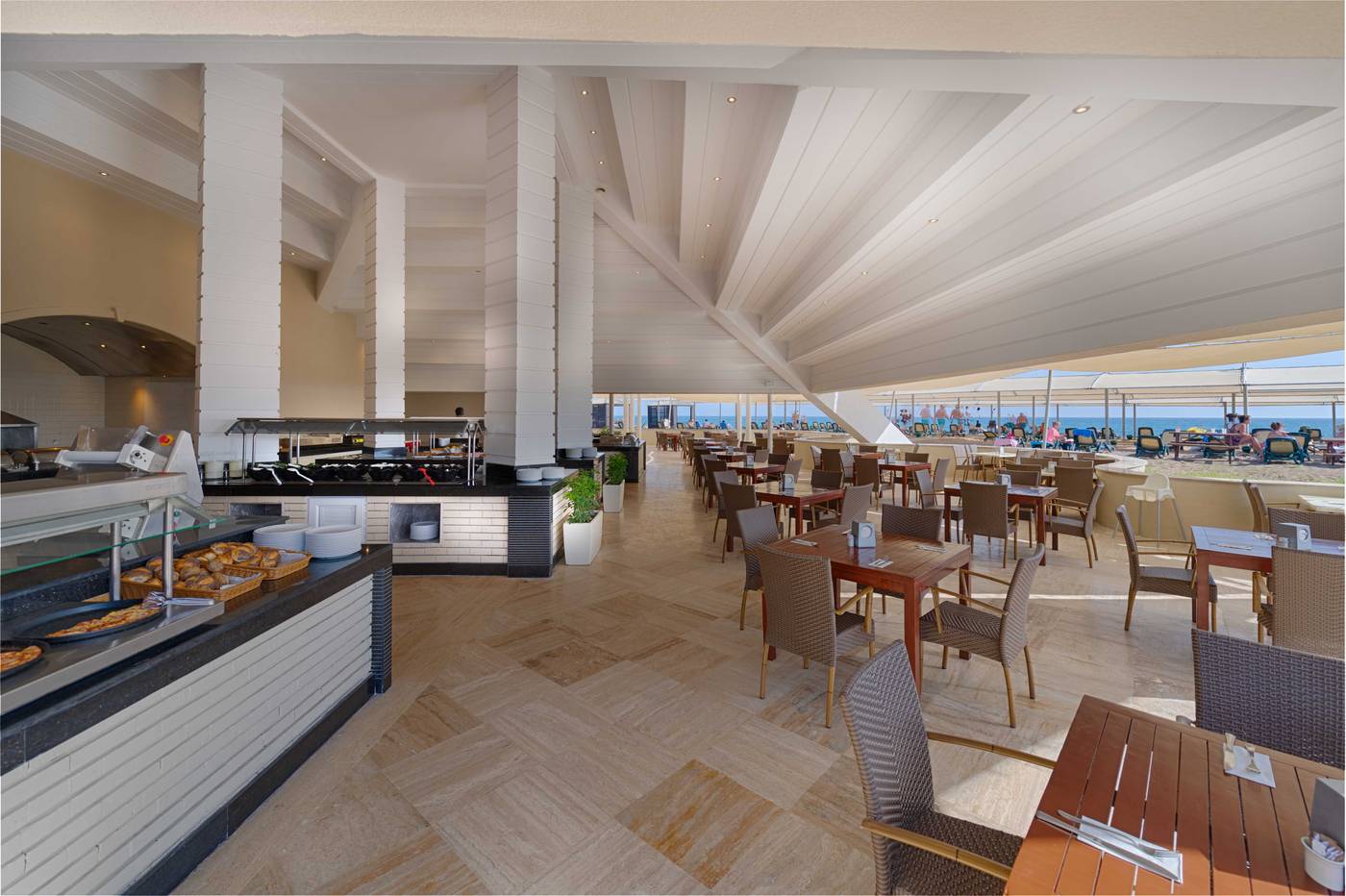 Seven-Seas-Hotel-Blue-Restaurant-66