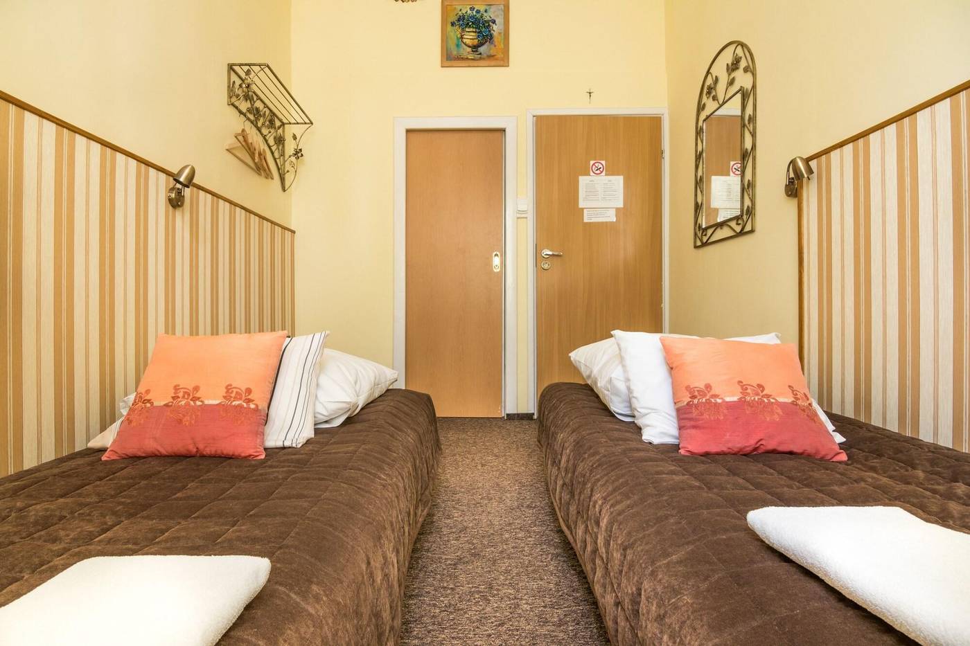 Unikat-Guest-Rooms-Room-16