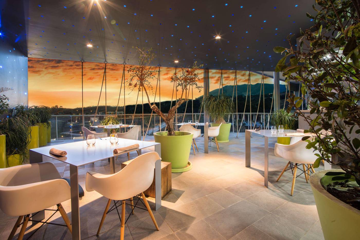 Higueron-Hotel-Malaga--Curio-Collection-by-Hilton---Adults-Recommended-Restaurant-64