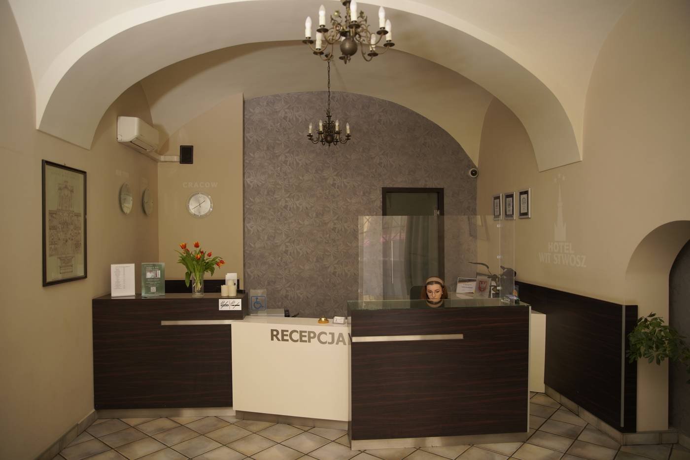 Wit-Stwosz-Hotel-Lobby-3